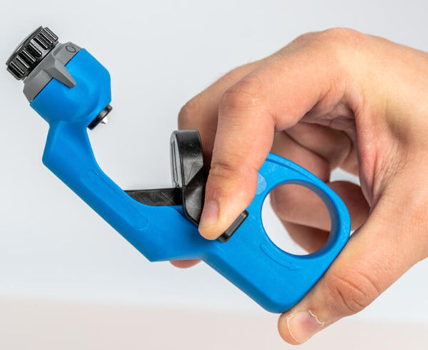 Round Cable Strip and Ring Tool, 4.5-29mm Outer Jacket - Hand held close up of tool - Primus Cable