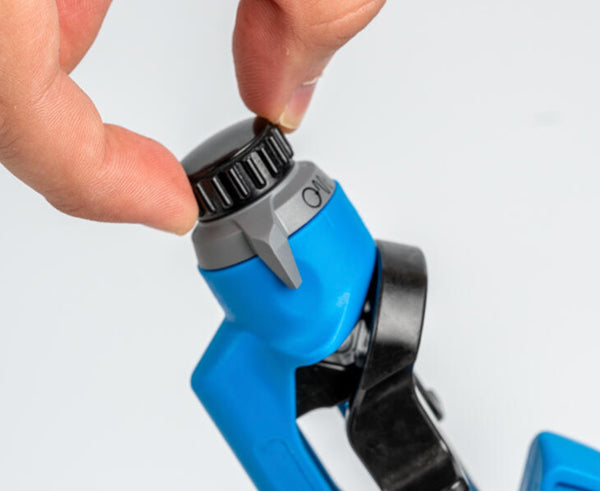 Round Cable Strip and Ring Tool, 4.5-29mm Outer Jacket - Black knob dial in use - Primus Cable