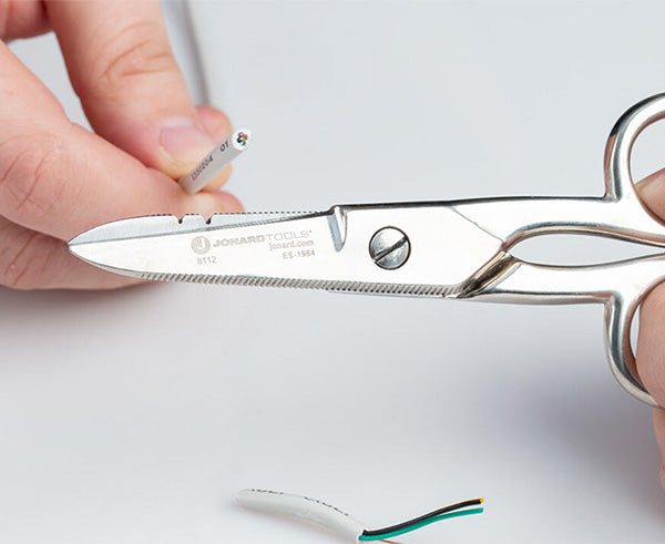 Electrician's Scissors - Clean cut wire example - Primus Cable