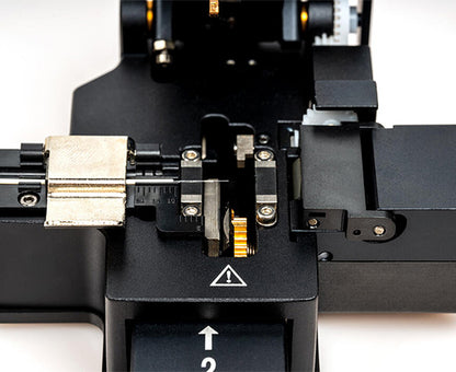 One Step Fiber Optic Cleaver with Auto-Rotating Blade | FC-600