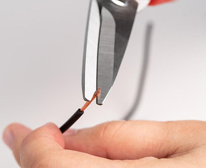 Heavy Duty Scissor with Wire Stripper - Scissors trimming copper wires - Primus Cable Tools