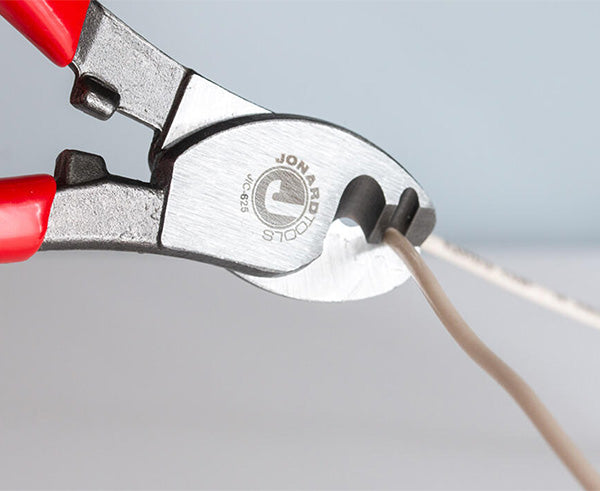 Copper COAX & Network Cable Cutter - Cutter close up in use - Primus Cable