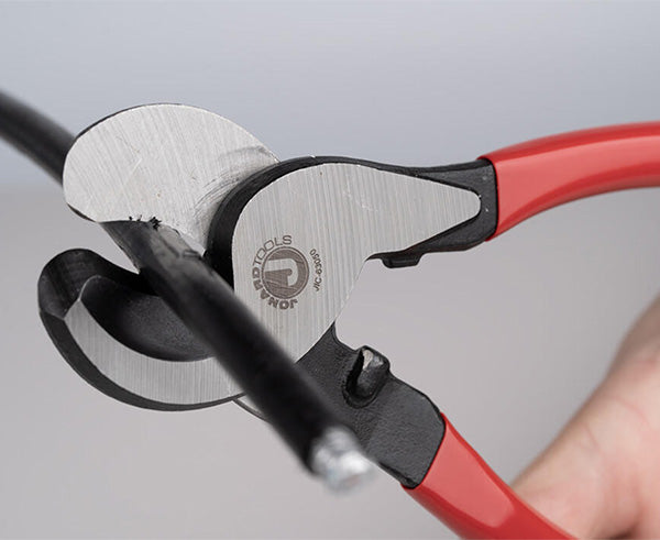 High Leverage Cable Cutter - Tool in use on a cable - Primus Cable