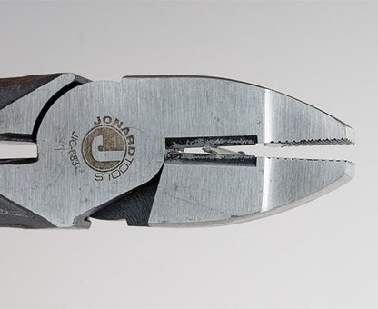 Lineman's Side Cut Pliers - Pliers holding nail - Primus Cable