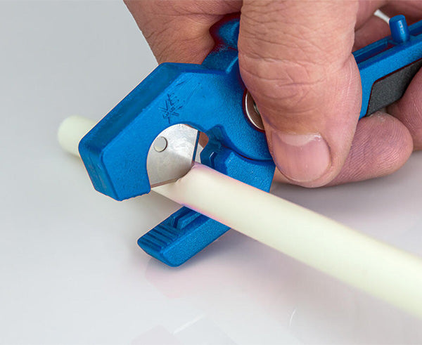 Demonstrating Microduct Tube Cutter on Tubing