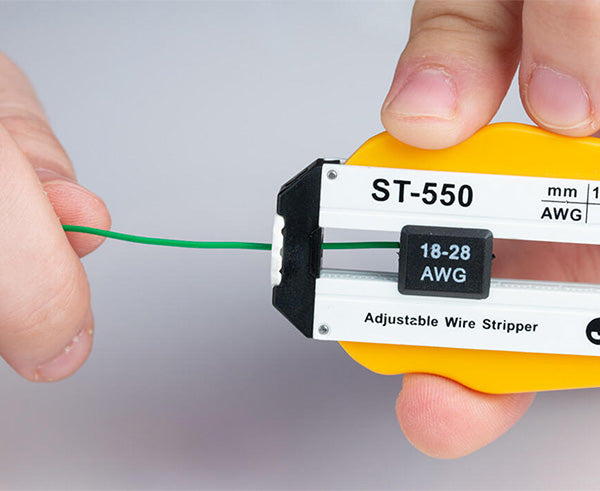 Adjustable Wire Stripper, 18-28 AWG Demonstration
