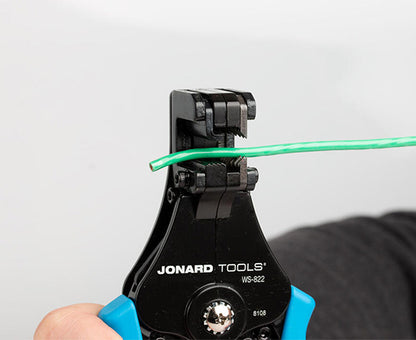 Wire Stripper and Cutter, 8-22 AWG - Cutting green wire - Primus Cable