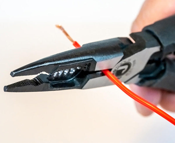 Heavy-Duty Wire Stripping Pliers, 10-16 AWG - Example of compression - Primus Cable