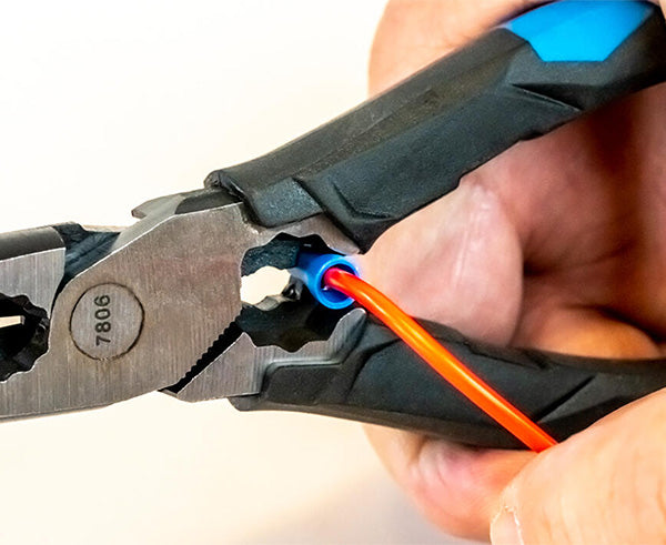 Heavy-Duty Wire Stripping Pliers, 10-16 AWG - Close up of crimping wire - Primus Cable Tools